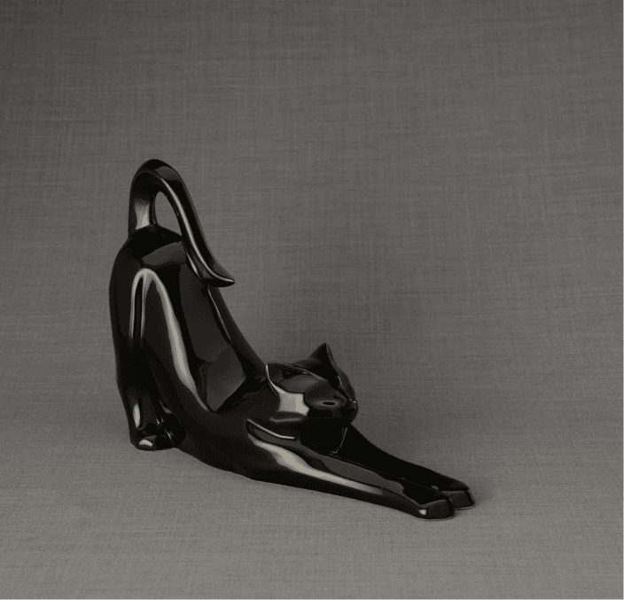 Pulvis Grace Urn (Lamp Black Glaze / White Matte Glaze)