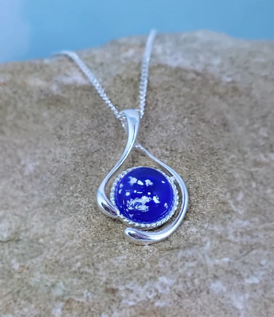 10mm Wishbone Pendant